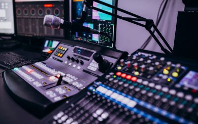 Medienmacht der Fünf – Wenn Information zur Meinung wird