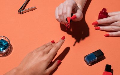 Die stille Gefahr auf den Fingerspitzen – Was Nagellack mit dir macht