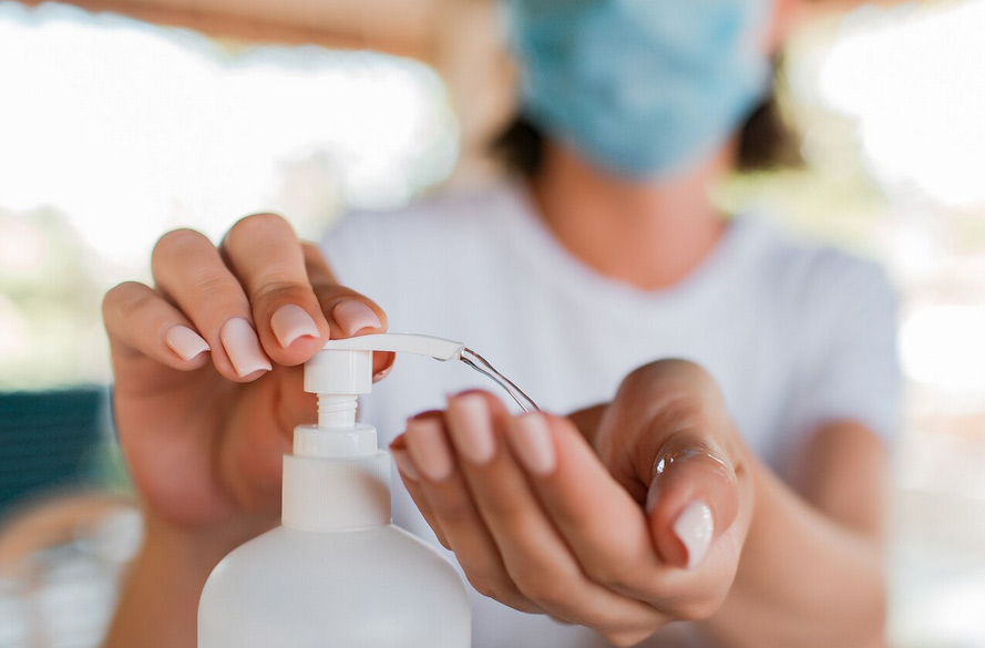 Die andere Seite der Hygiene – Was steckt wirklich in Desinfektionsmitteln?